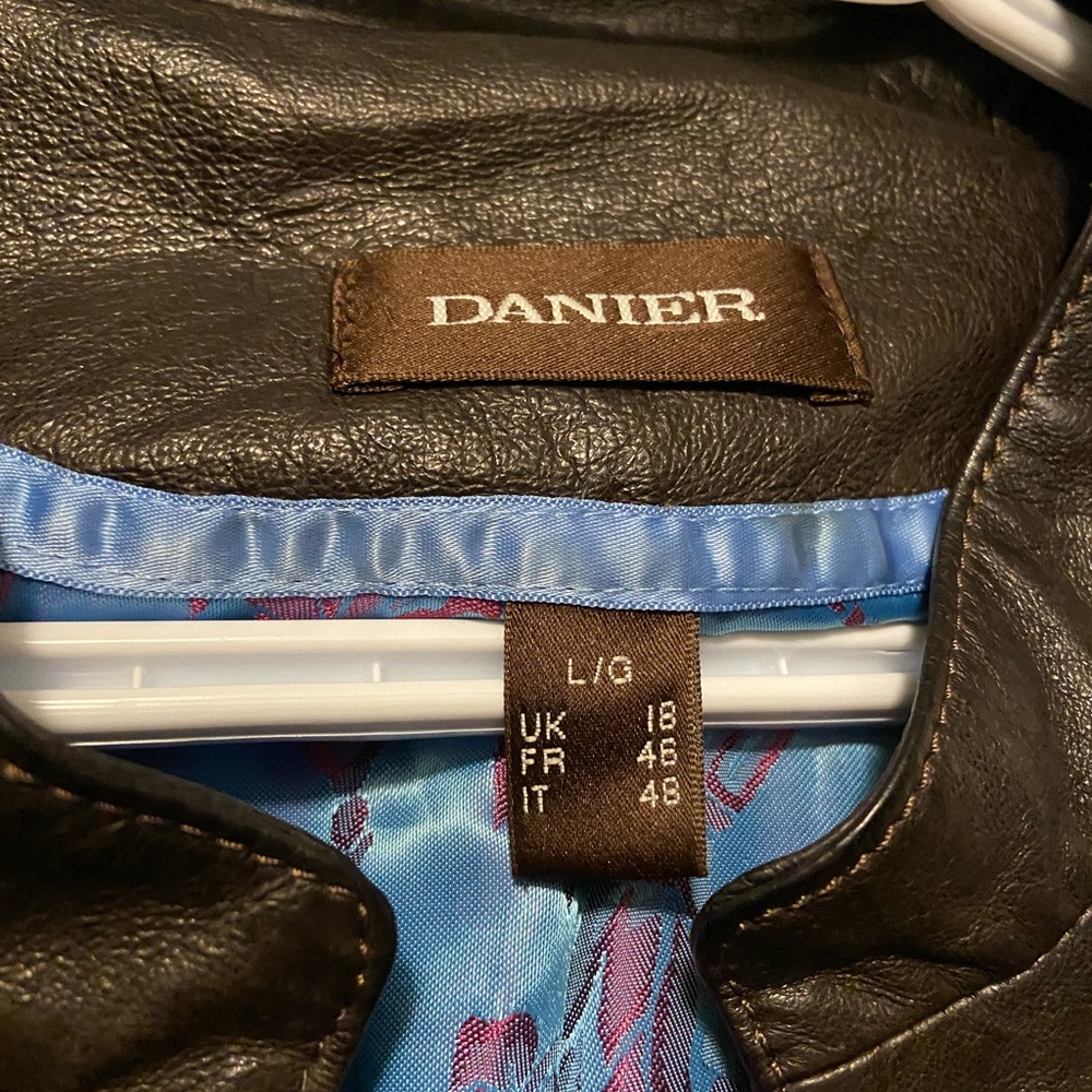 Danier vintage leather jacket - Picture 9 of 10